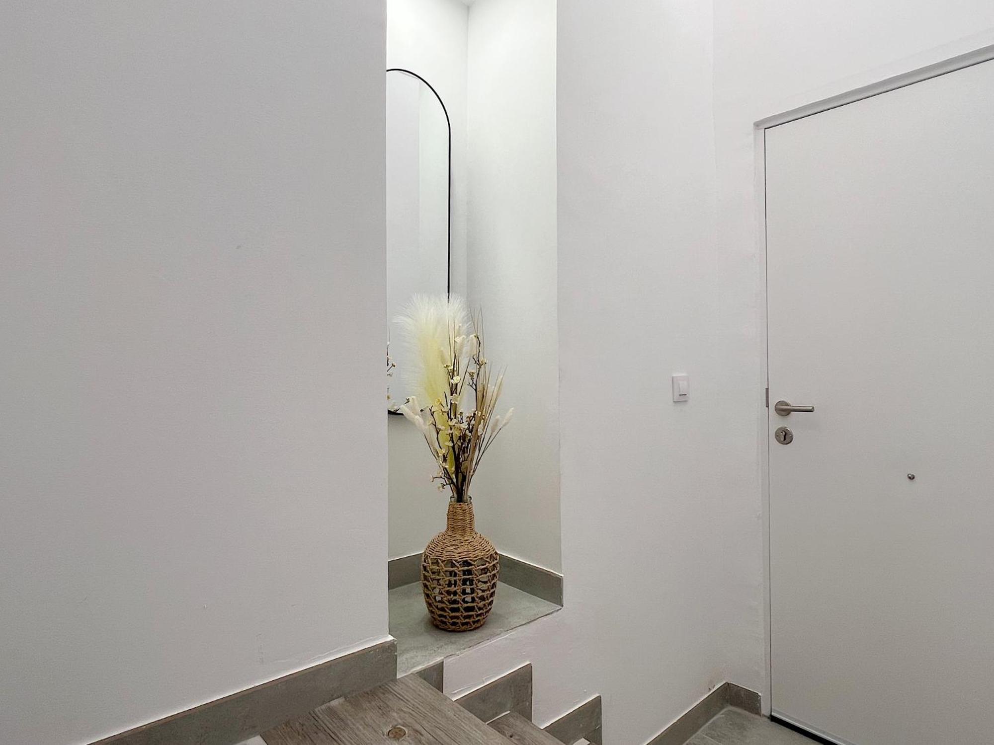 Encantador Apartamento Vigas De Madera Valencia Exterior foto