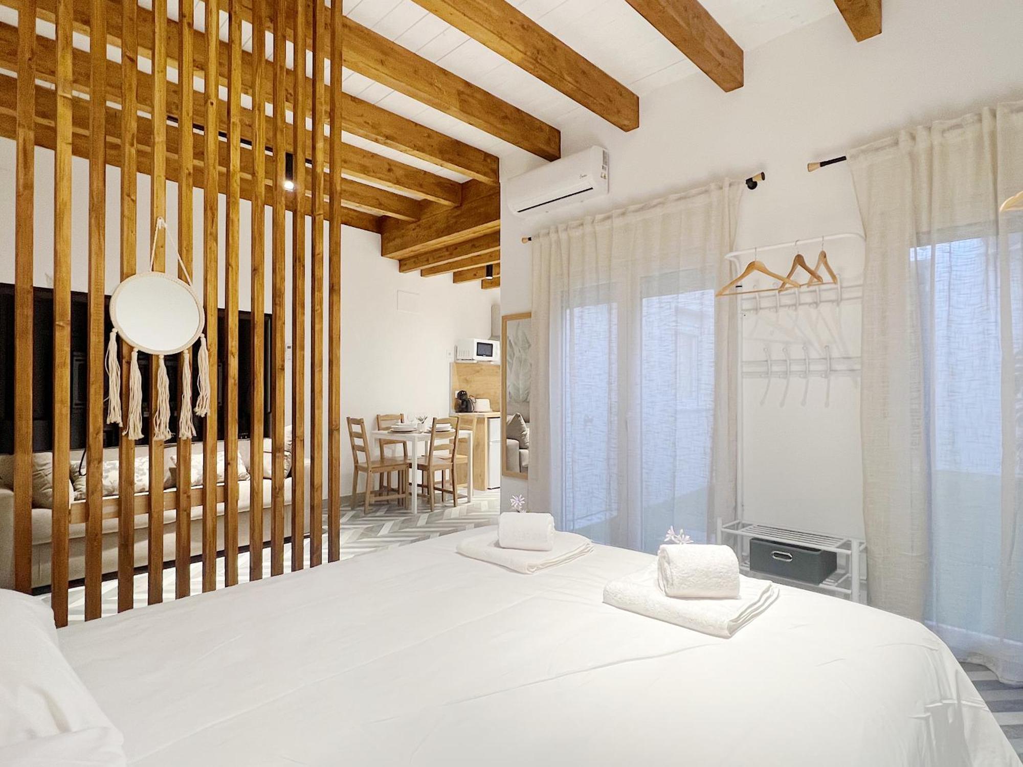 Encantador Apartamento Vigas De Madera Valencia Exterior foto